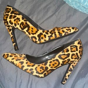 Woman’s size 7 Calvin Klein pumps
